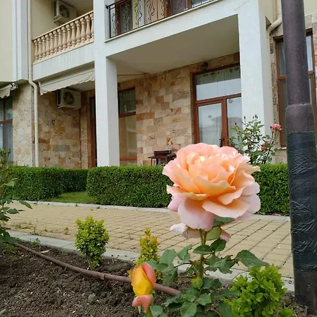 Aparthotel Maisonettes In Royal Bay And Spa Sveti Vlas